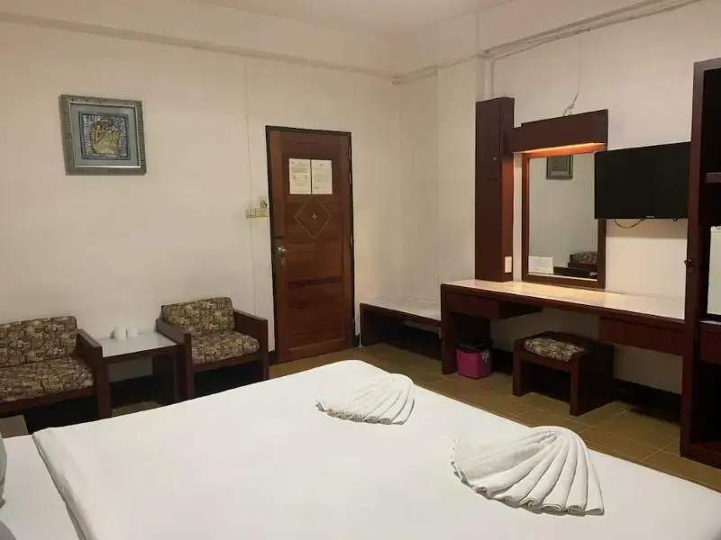 Standard Double room with balcony (full double bed)