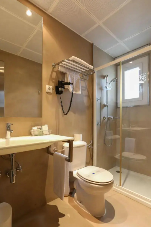 Standard Double room (twin beds)