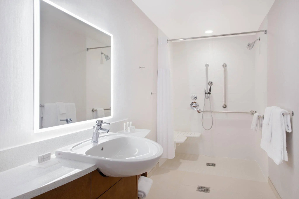 Double Suite (full double bed)