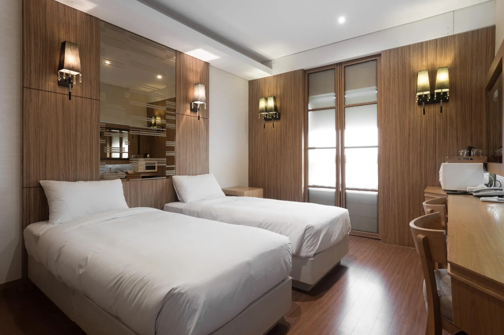 Standard Double room (full double bed)