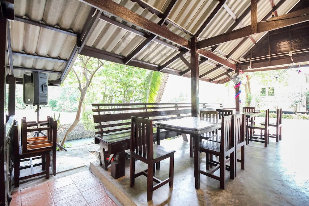 OYO 606 Baan Suansabai Pleanpanmai Resort Amphawa