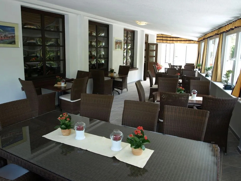 Land-gut-Hotel Zum Snger - Général