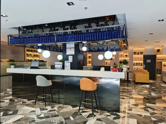Food & Beverage