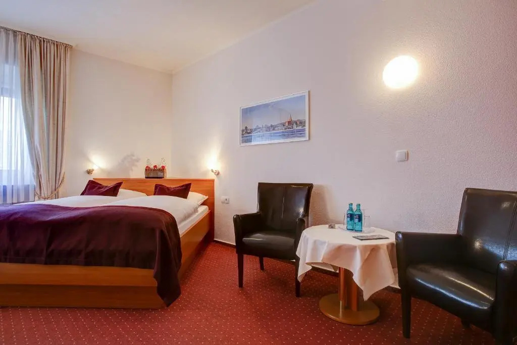 Standard Double room (full double bed)