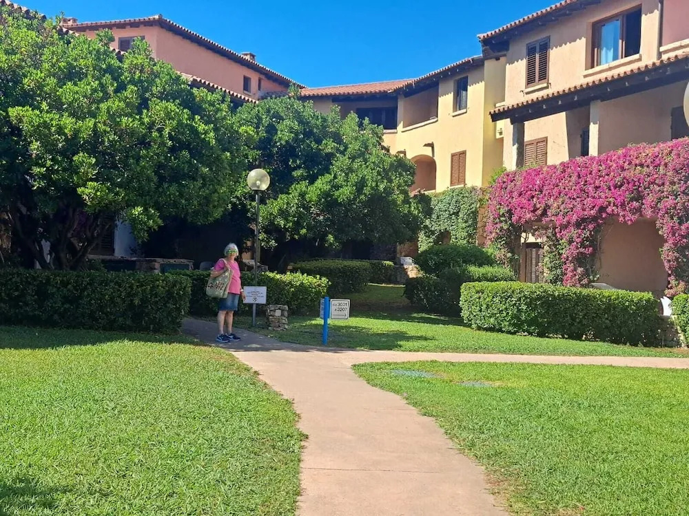 Exclusive 2 Separate Flats Residence Bouganville