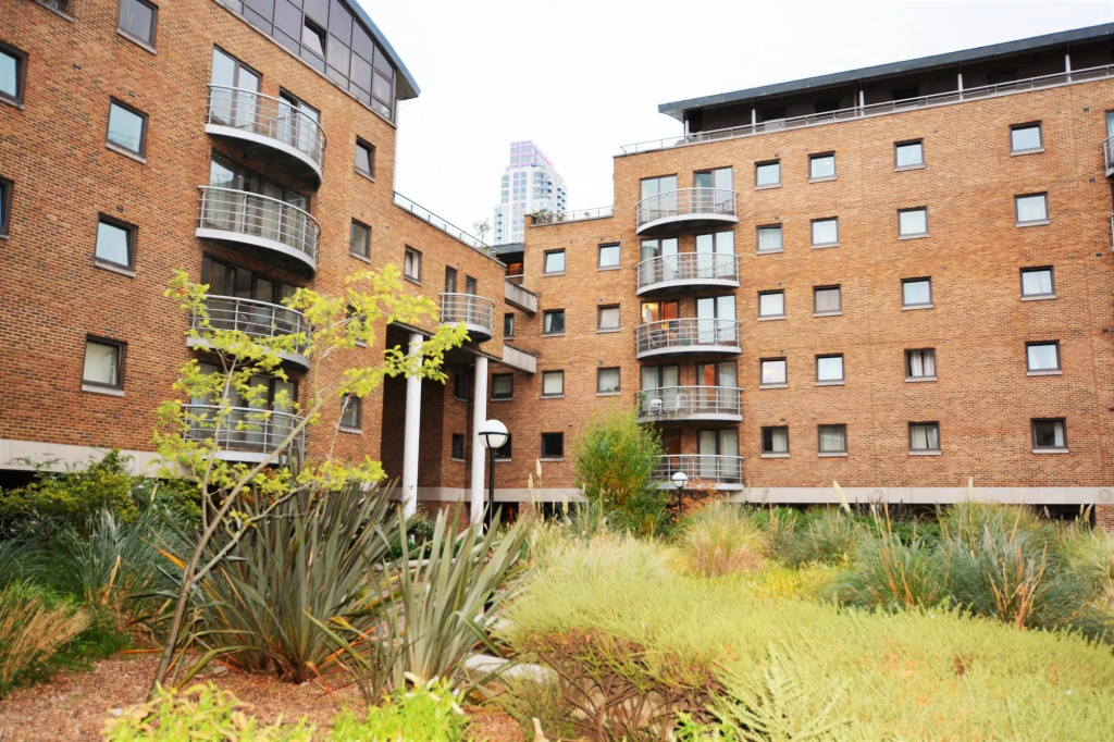 Zen Apartments - Docklands