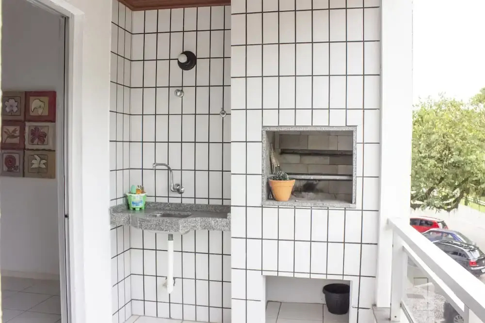 Well Located Apartment with BBQ - SBS111