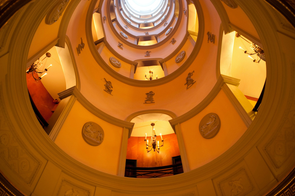 L'Hotel 22