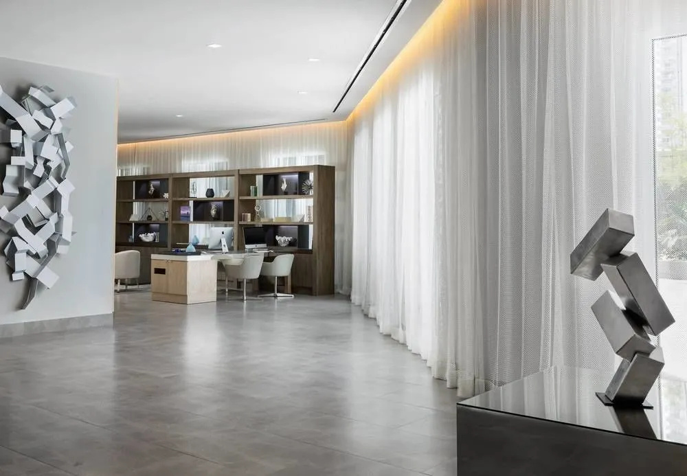 Lobby & Reception