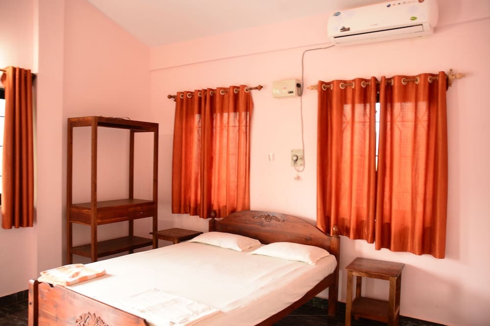 Morjim Sunset Guesthouse