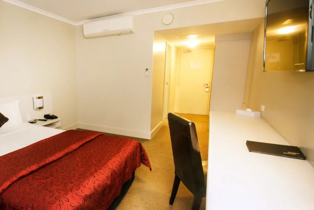 Deluxe Single room