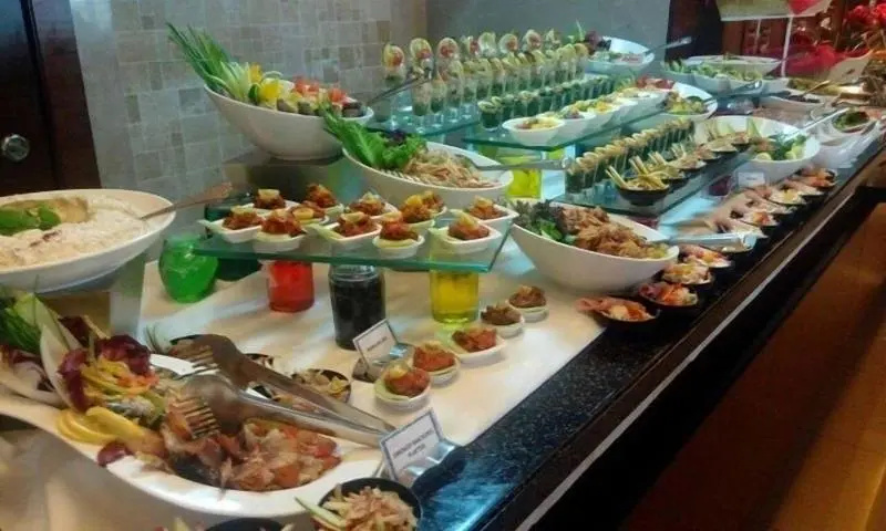 Food & Beverage