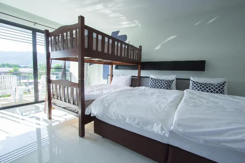 Deluxe Quadruple room