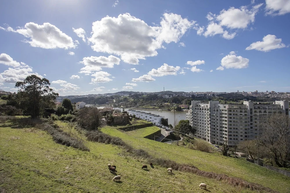 Liiiving-Luxury River View Apartment XII