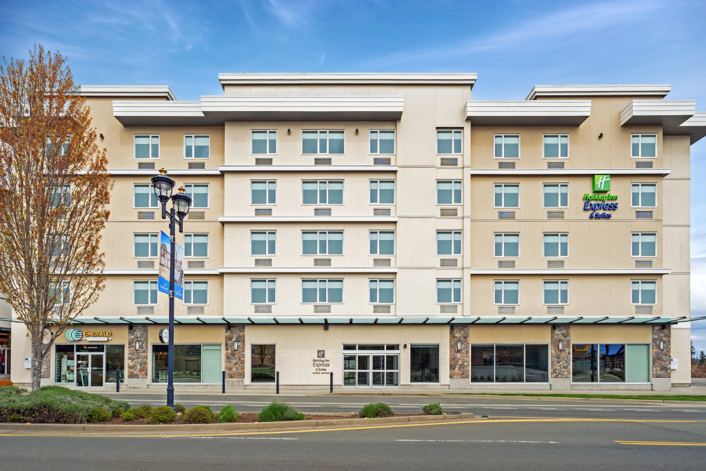 Holiday Inn Express & Suites Victoria - Colwood