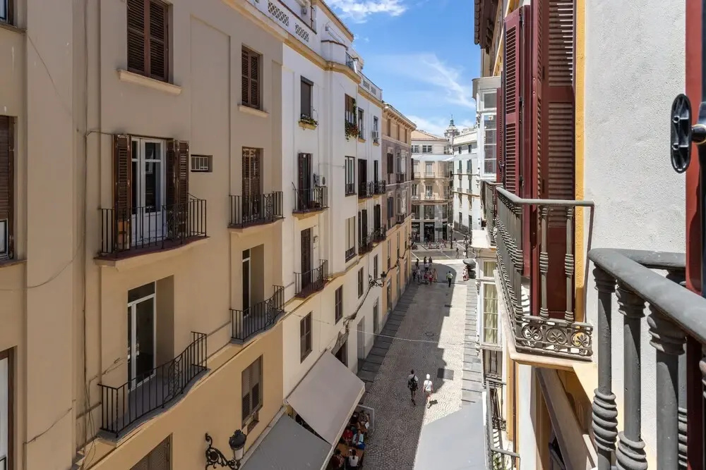 Genteel Home Larios