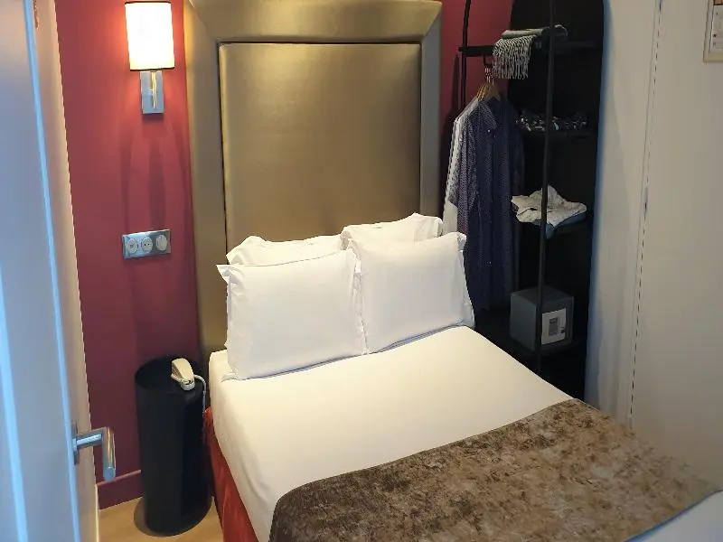 Standard Double room (full double bed)