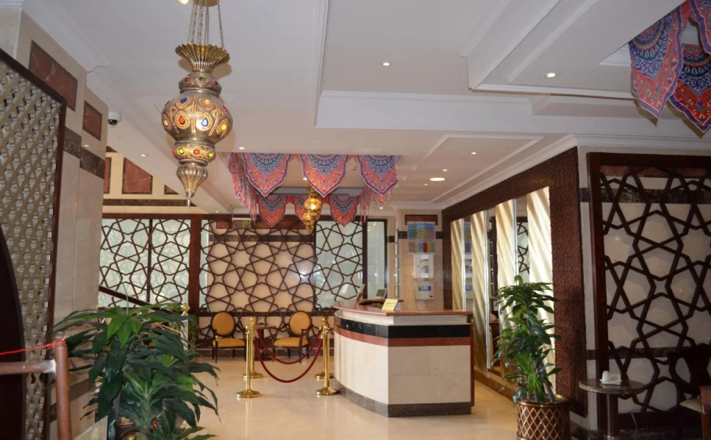 Lobby & Reception