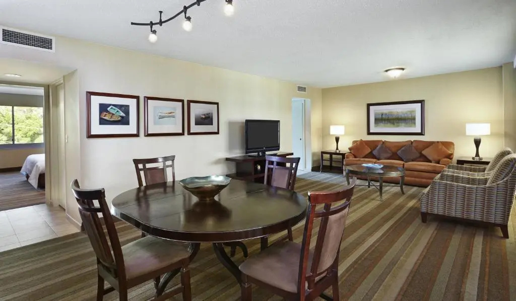 Embassy Suites by Hilton Parsippany - Chambres