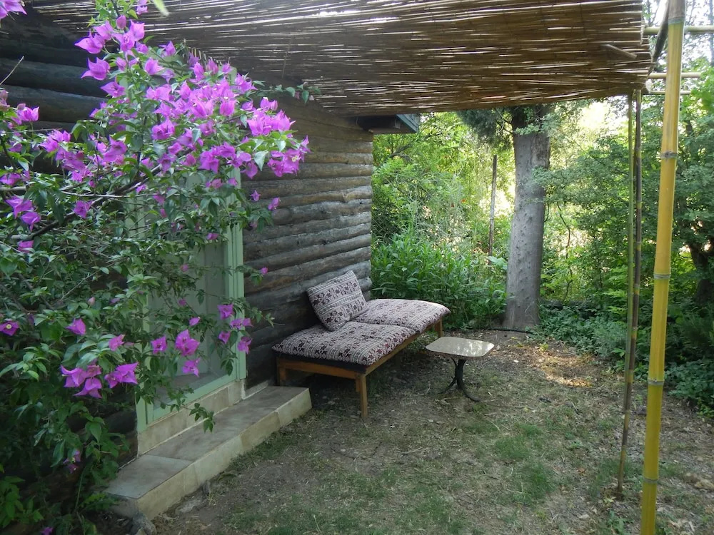 Kairos Bungalows
