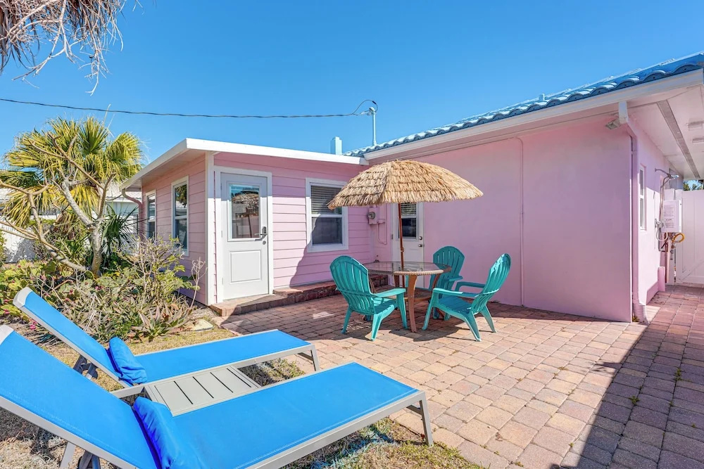 Steps to Sand: Clearwater Family Home w/ Game Room