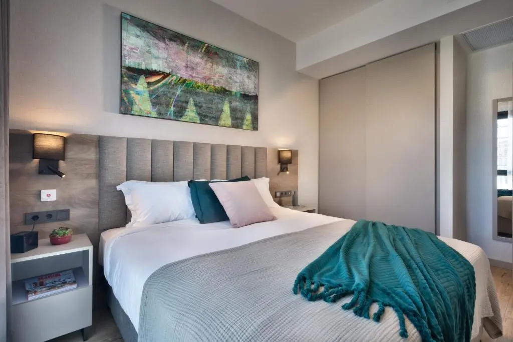 Superior Double Suite (full double bed)