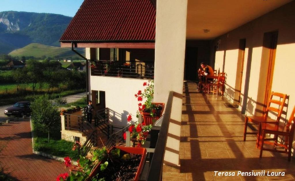 Pensiunea Laura