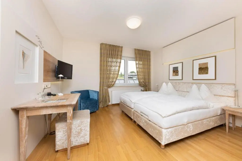 Standard Double room (full double bed)
