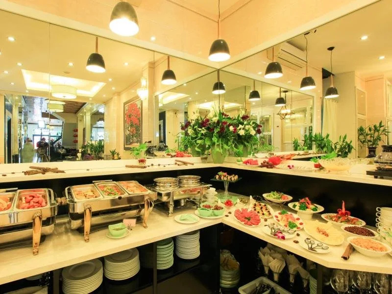 Food & Beverage