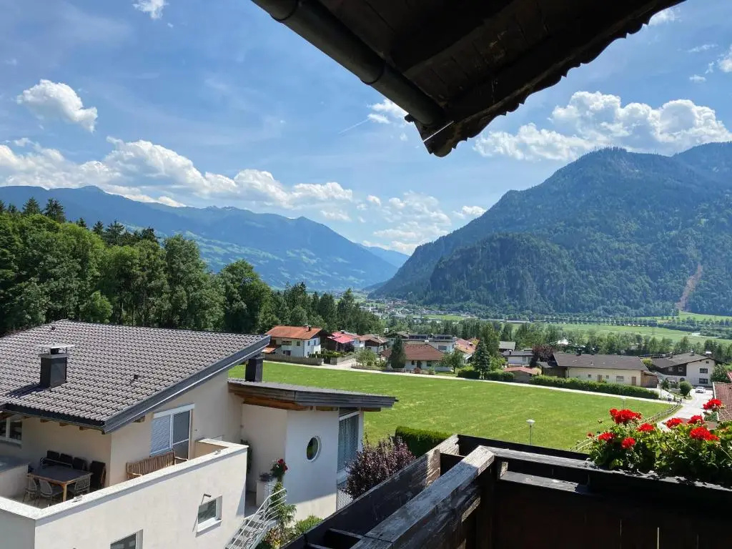 Standard Double room with balcony (full double bed)