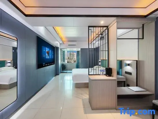 Premier room