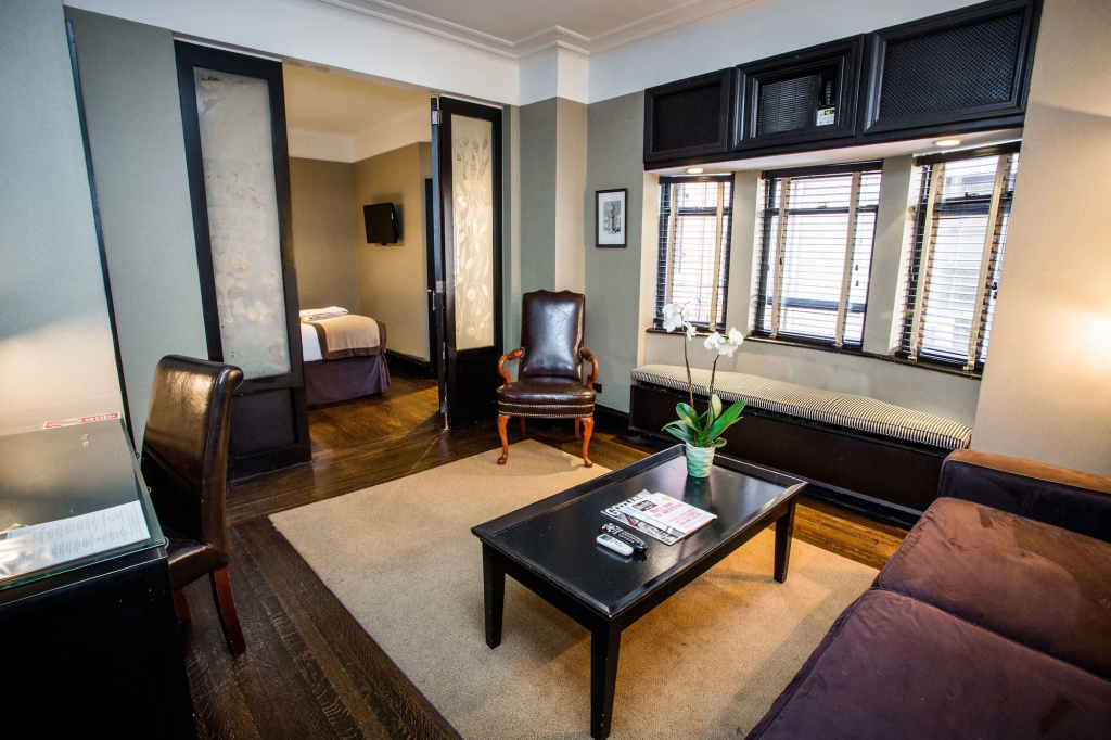 Lobby & Reception