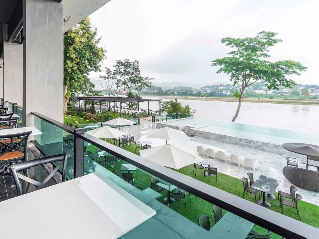 Balcony & Terrace