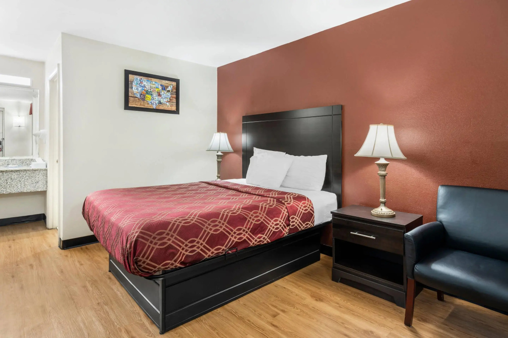 Standard Double room (full double bed)