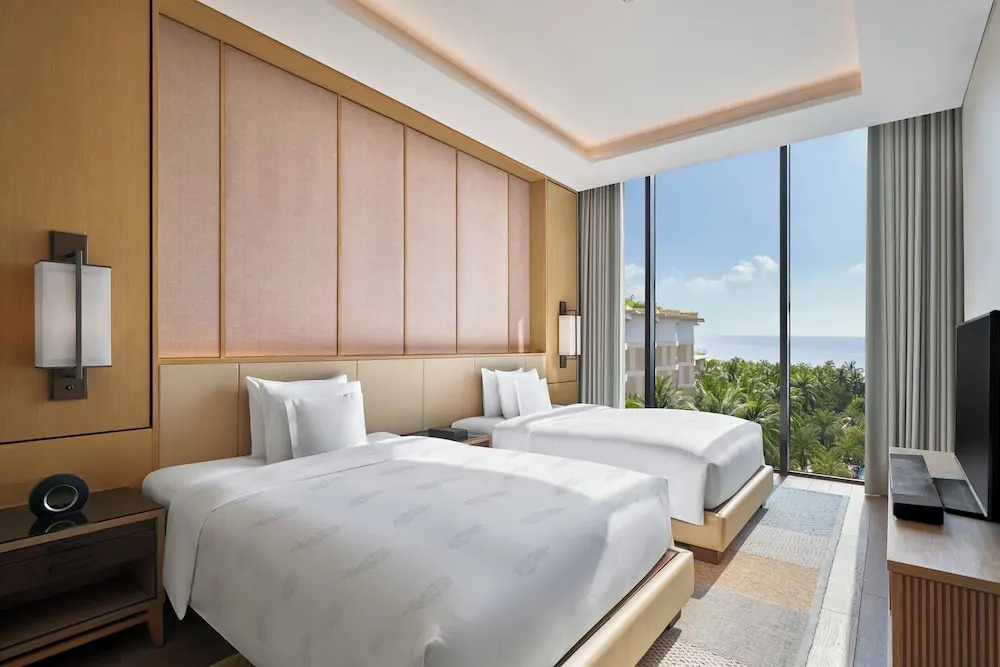 Intercontinental Phu Quoc Long Beach Resort
