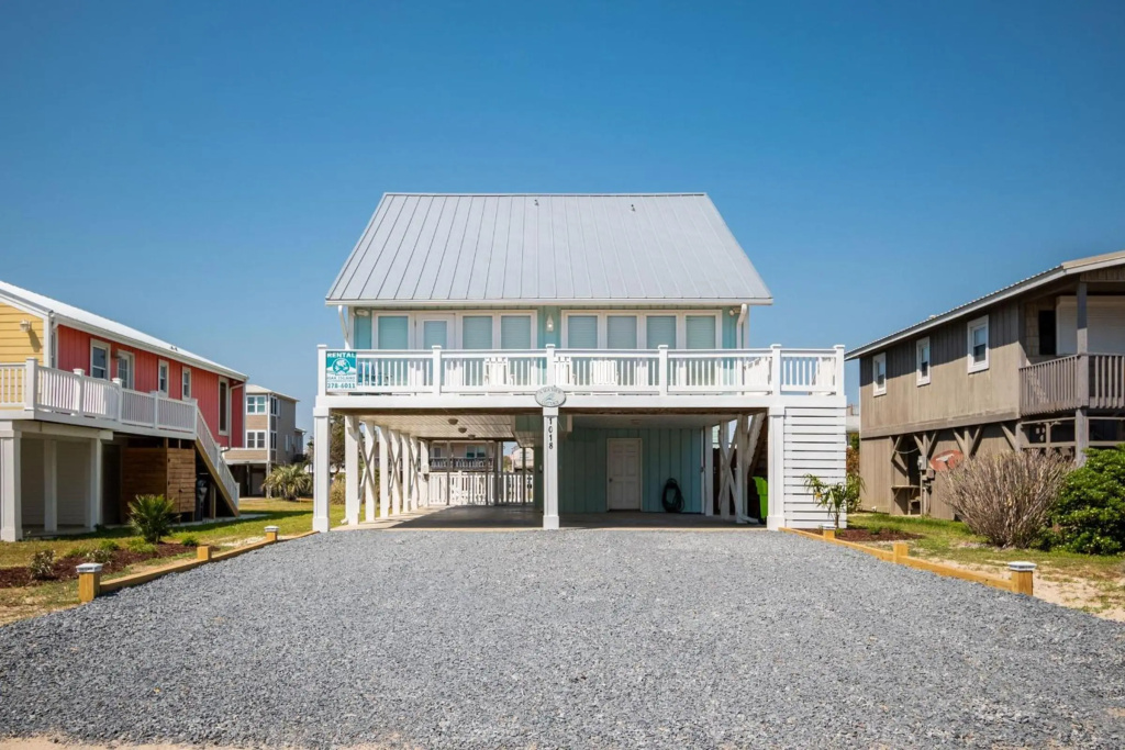 A Sea View Cottage by Oak Island Accommodations