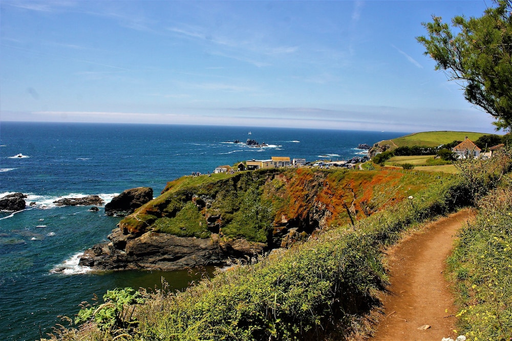 Beach & Waterfront