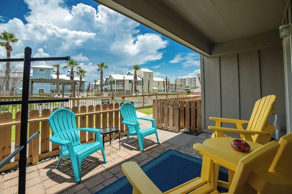 Sunrise Villas 101 - Boardwalk TO THE Beach!