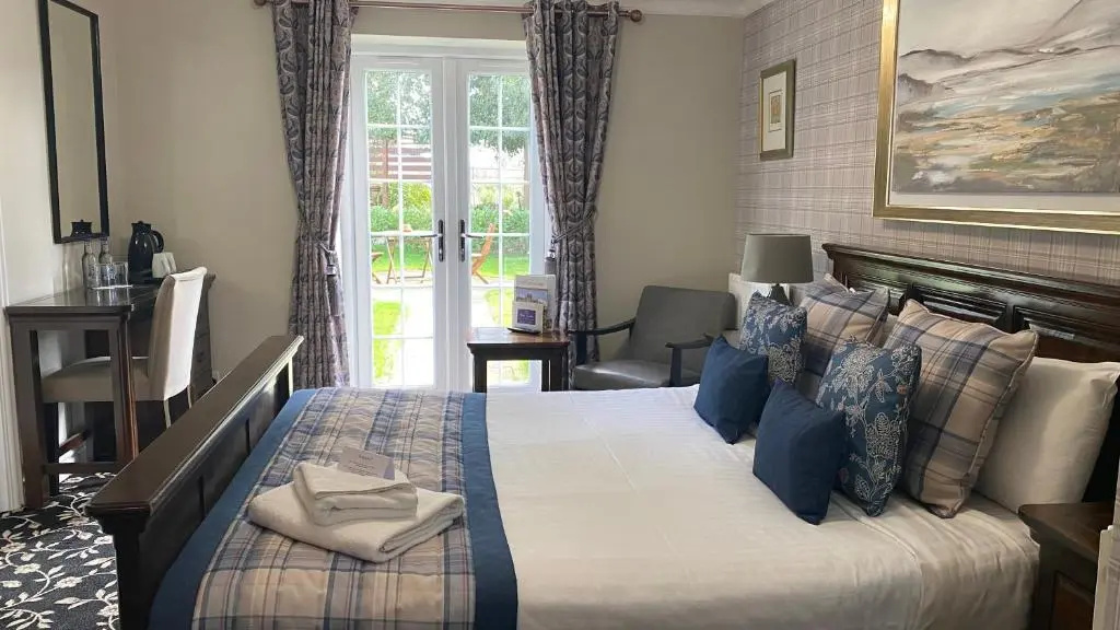 Standard Double room (full double bed)