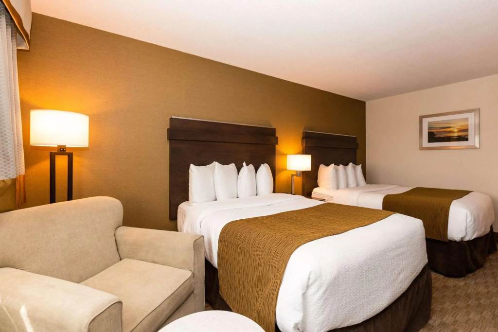 Quality Inn & Suites - фото 37