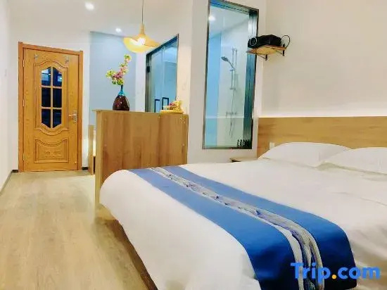 Economy Double room with lake view (full double bed)