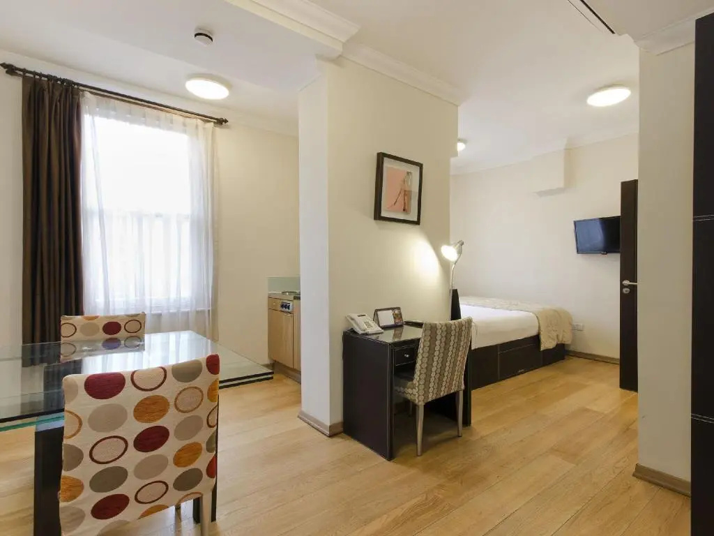 Luxury Double room (full double bed)