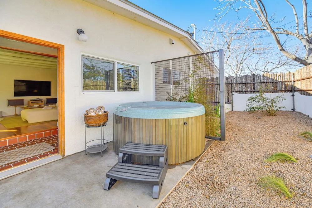 3 Mi to Downtown - Condo w/ Hot Tub in Santa Fe!