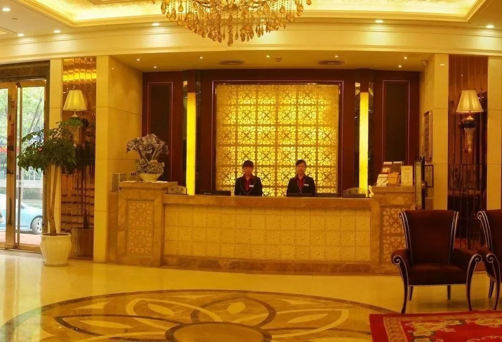 Lobby & Reception