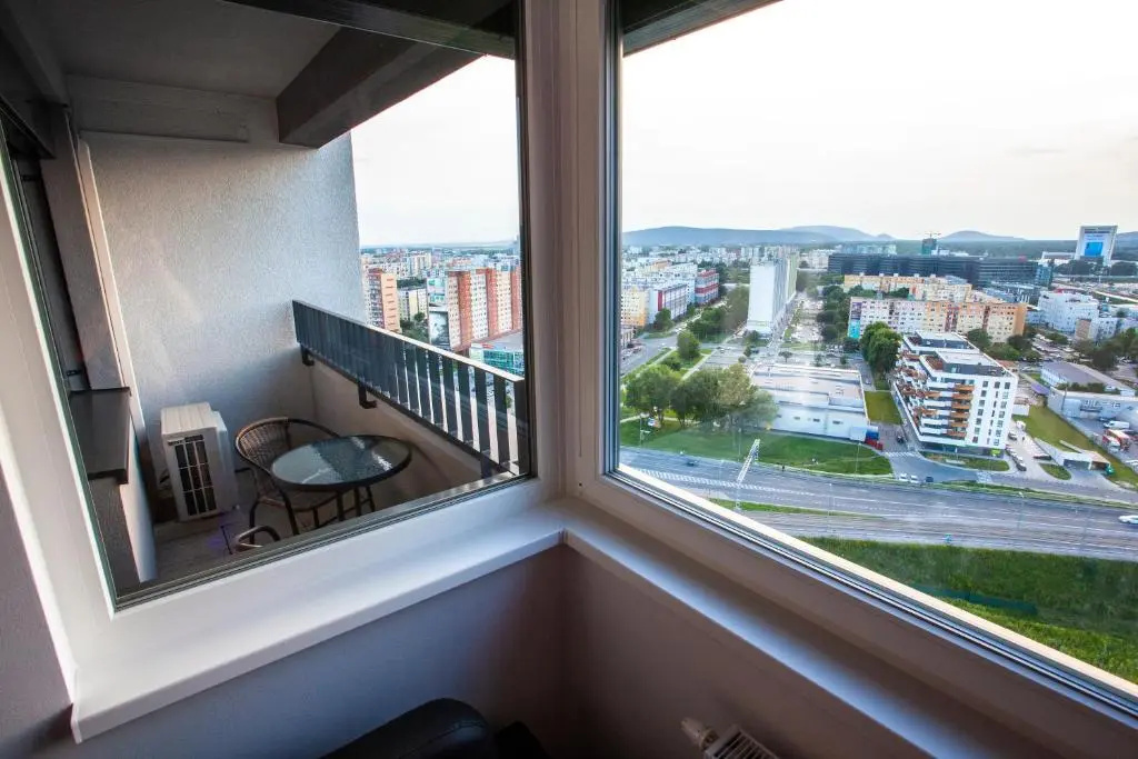 Balcony & Terrace