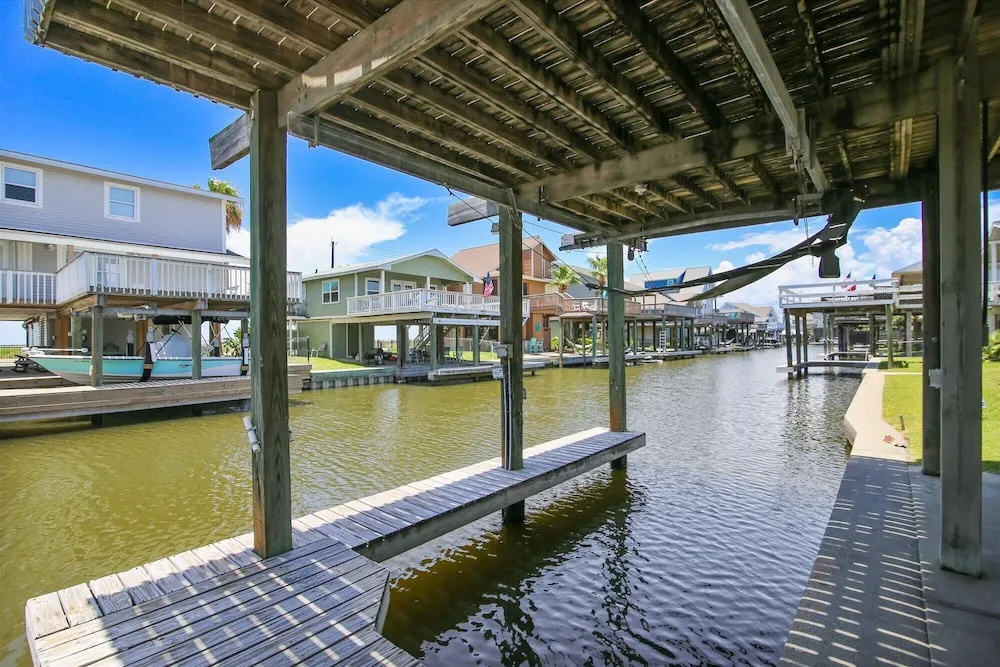 Beach & Waterfront