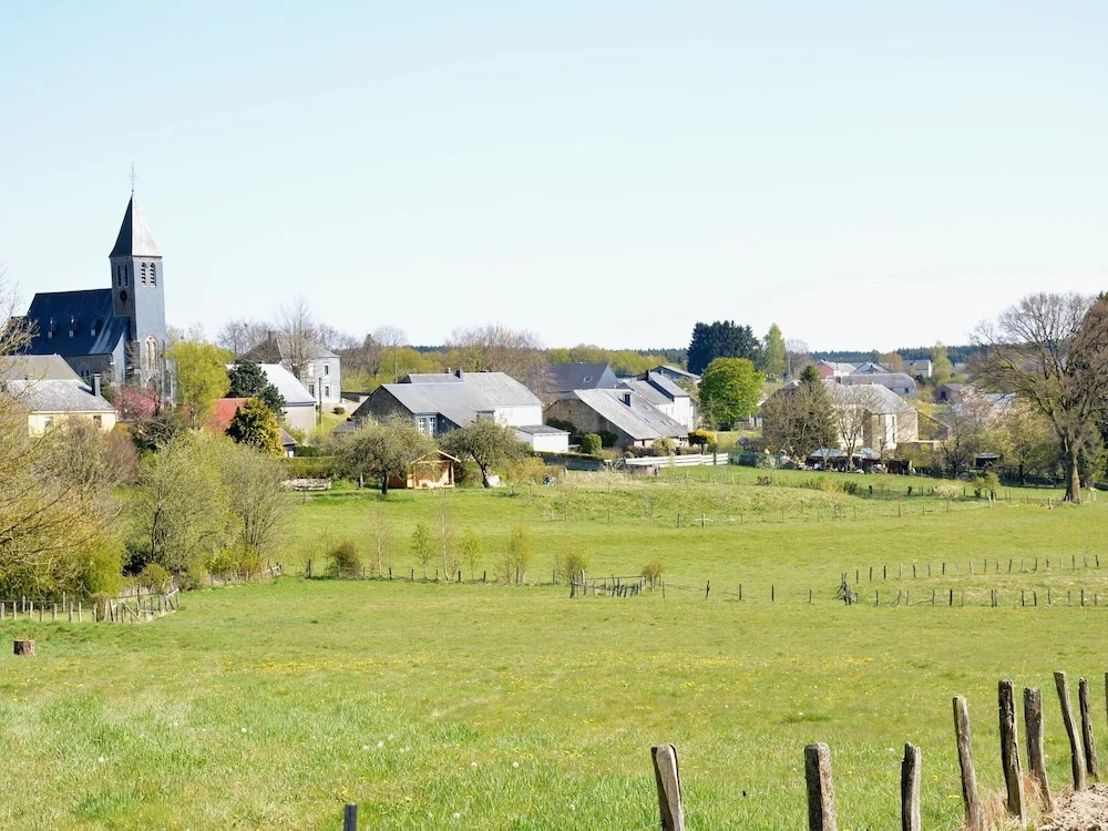 Sandwiched Between Luxembourg, Belgium and Luxembourg, a Happy Home - фото 34