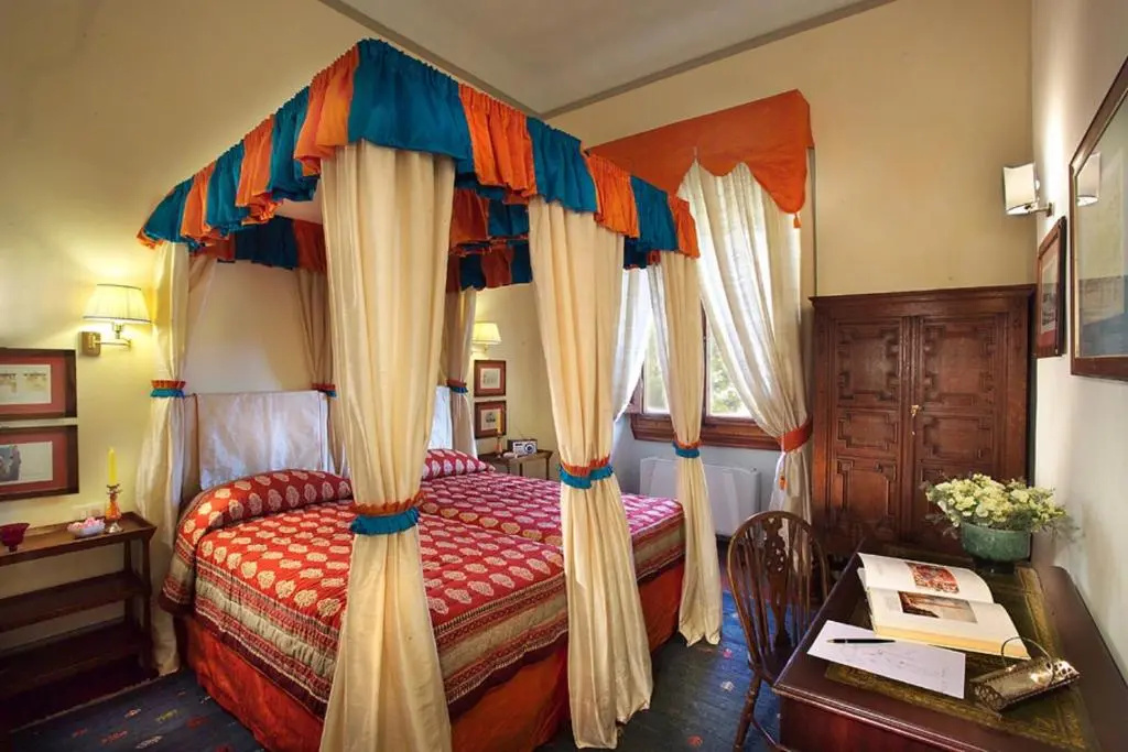 Deluxe Double room (full double bed)