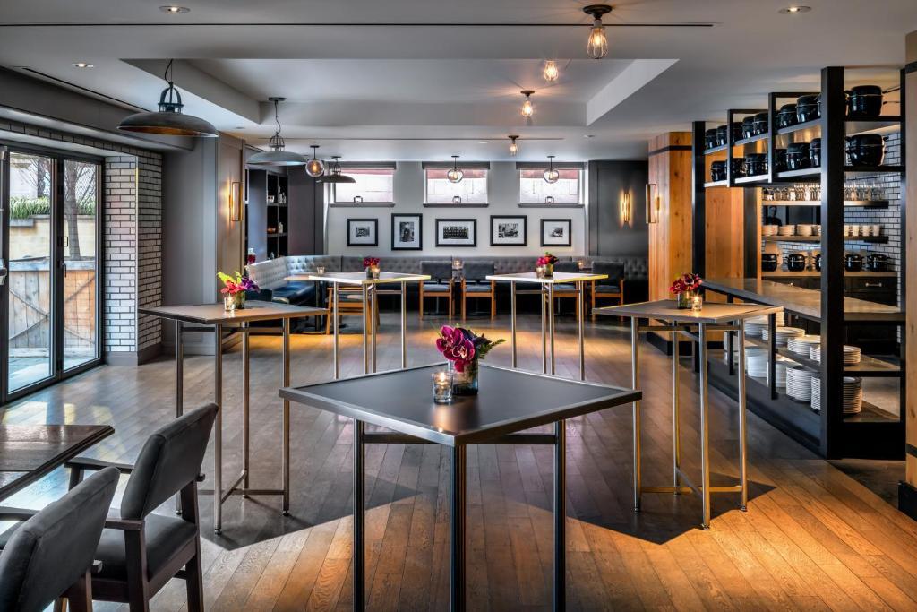 Hotel AKA Back Bay by null