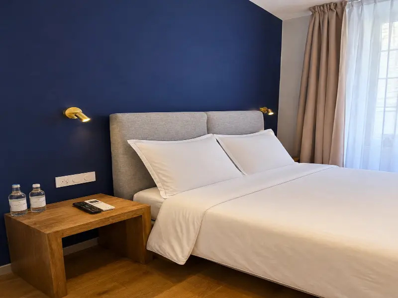 Classic Double room (full double bed)